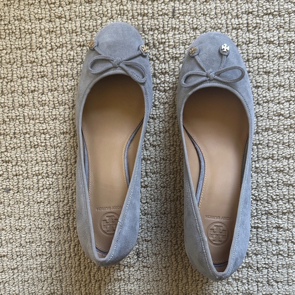 Tory Burch Grey Heels - Picture 1 of 4
